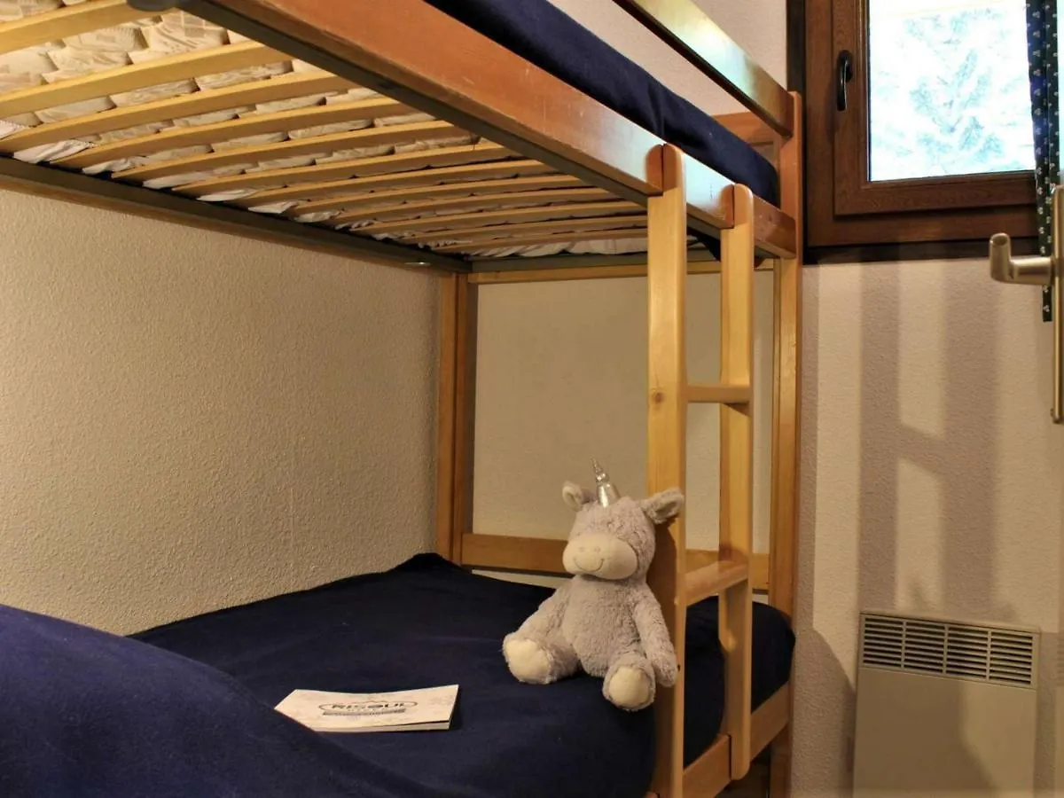 Studio Cabine 5 Couchages, Proche Commodites, Teleski, Balcon Sud, Ski Casier - Fr-1-330-531 Risoul Apartment